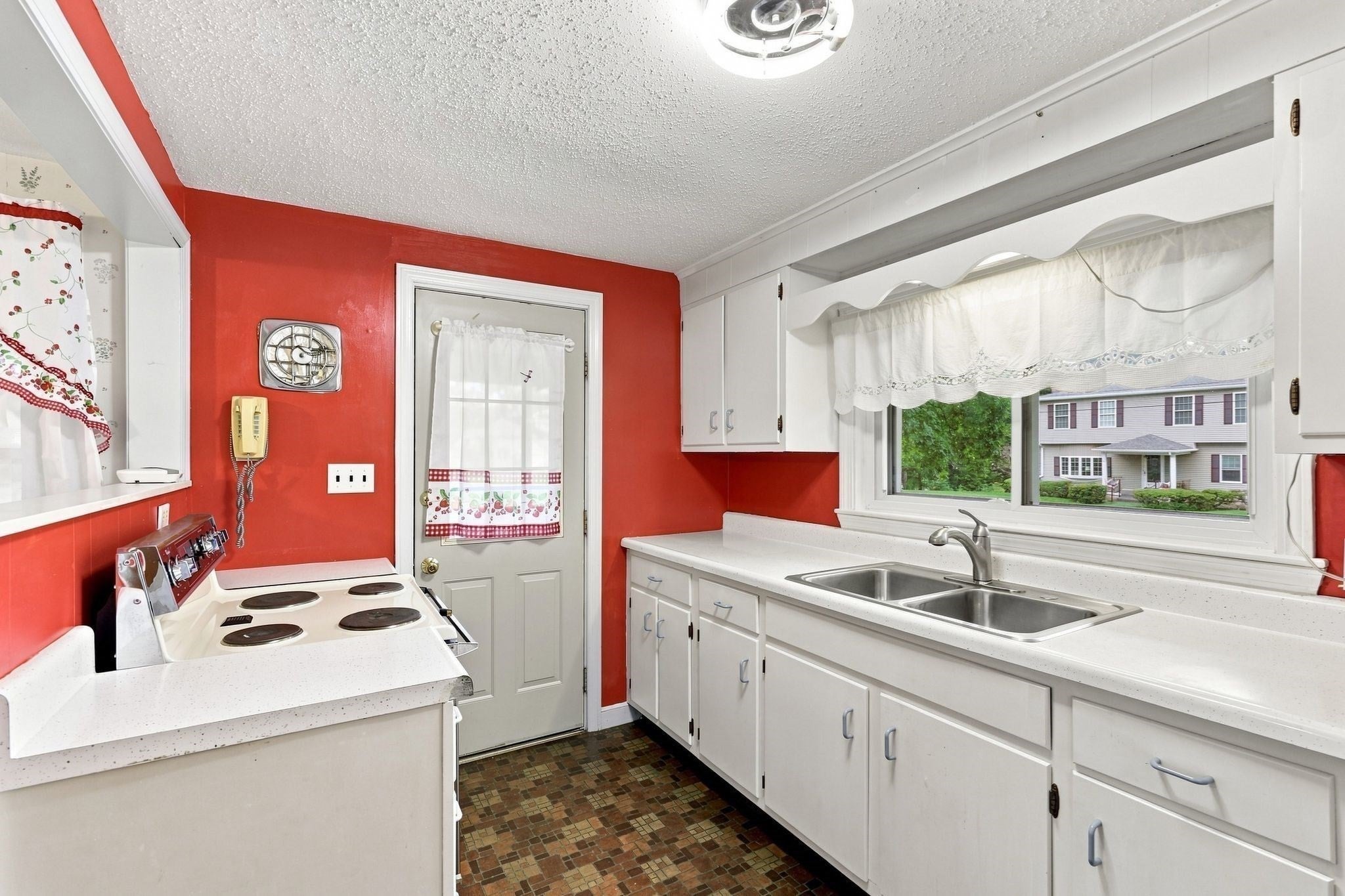 36 Silver Lake Dr, Agawam, MA, 36 Silver Lake Dr, Agawam, MA Photo #8
