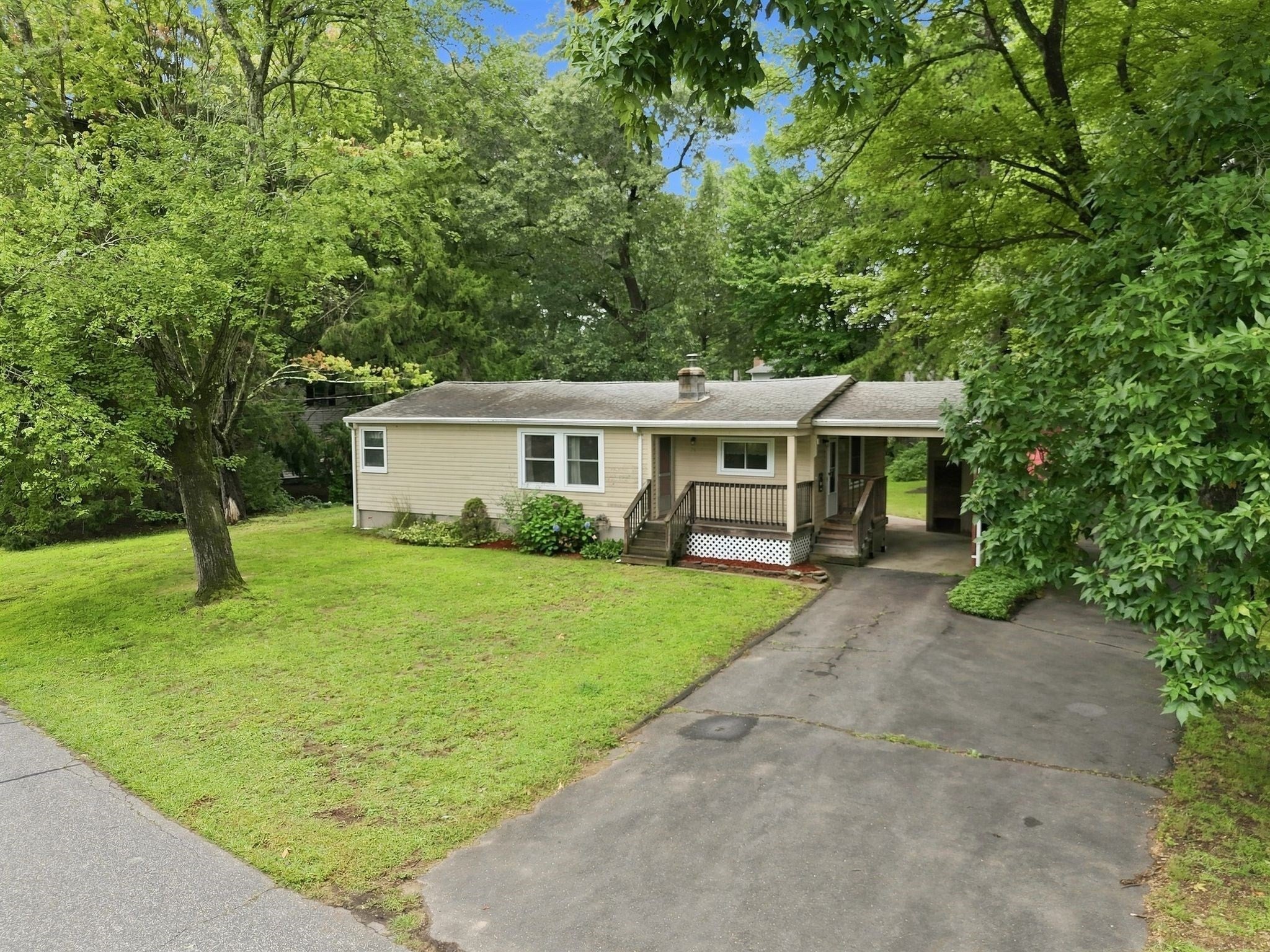 36 Silver Lake Dr, Agawam, MA, 36 Silver Lake Dr, Agawam, MA Photo #1