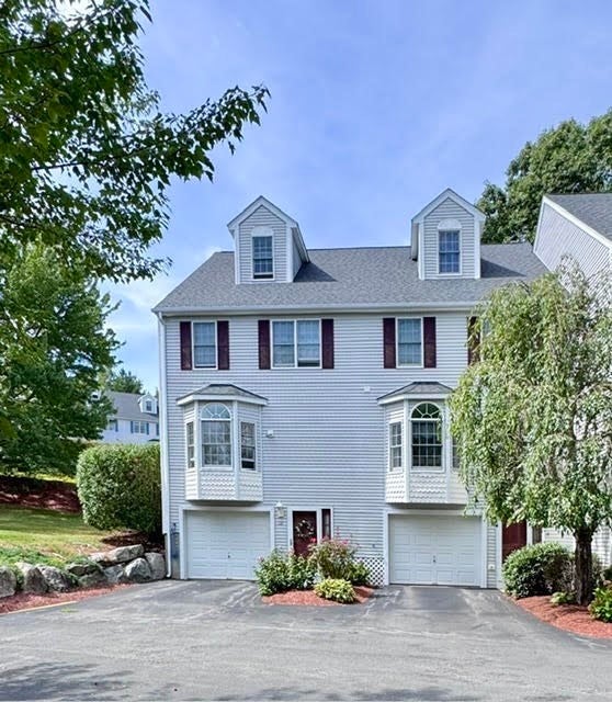 Photo of 13 Waltham Dr, Plainville, MA