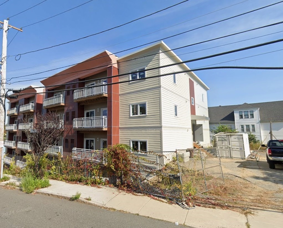 10 Franklin Ave 404