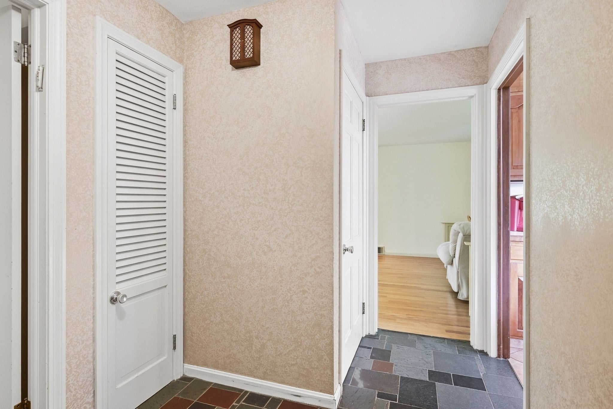 185 Redfern Dr, Longmeadow, MA, 185 Redfern Dr, Longmeadow, MA Photo #4