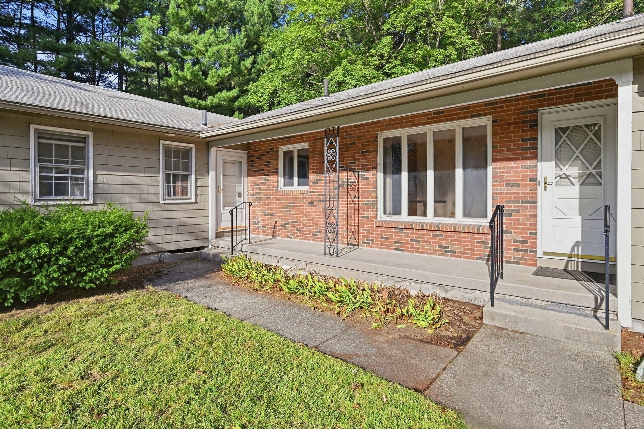 185 Redfern Dr, Longmeadow, MA, 185 Redfern Dr, Longmeadow, MA Photo #2