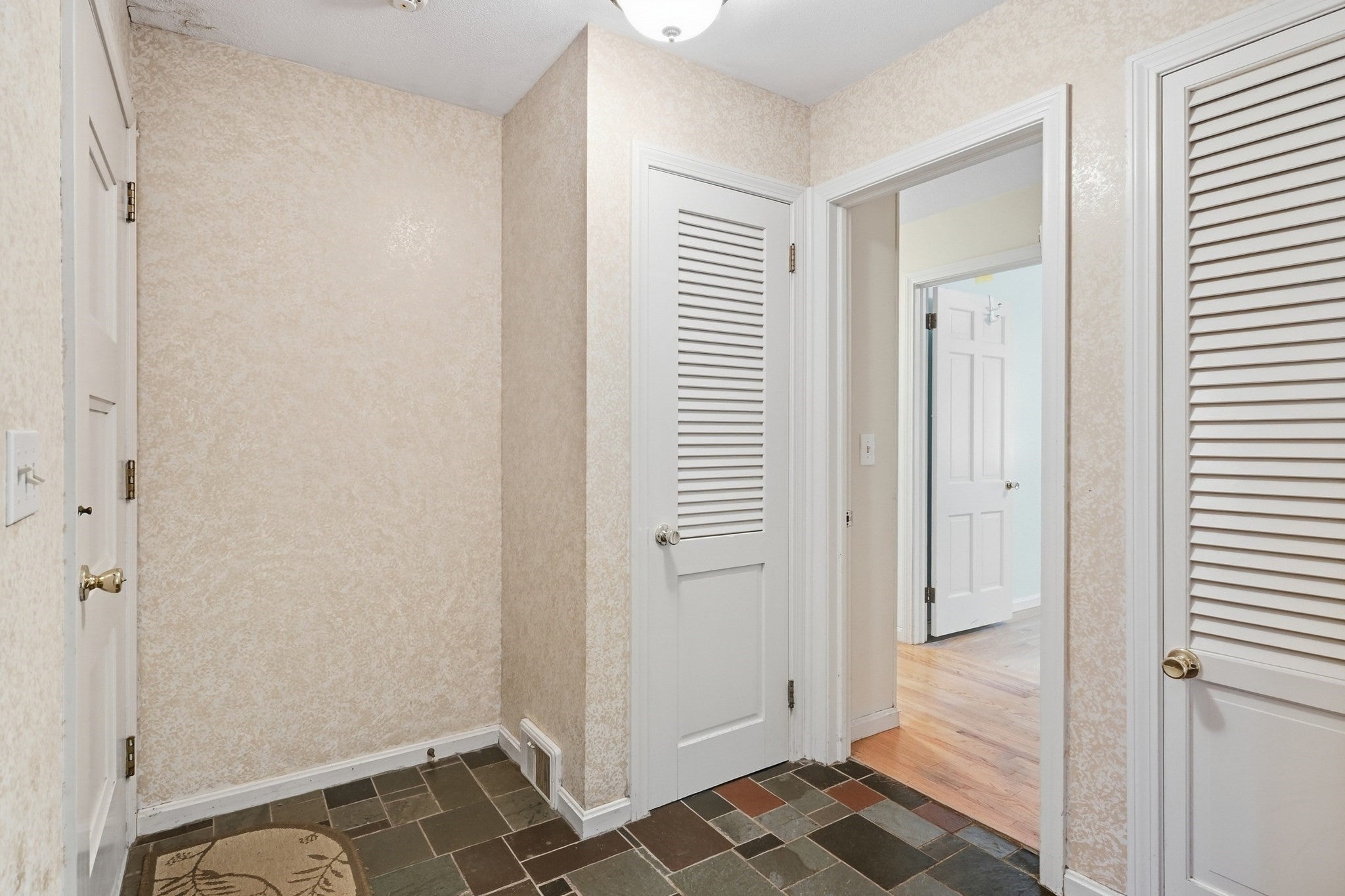 185 Redfern Dr, Longmeadow, MA, 185 Redfern Dr, Longmeadow, MA Photo #3