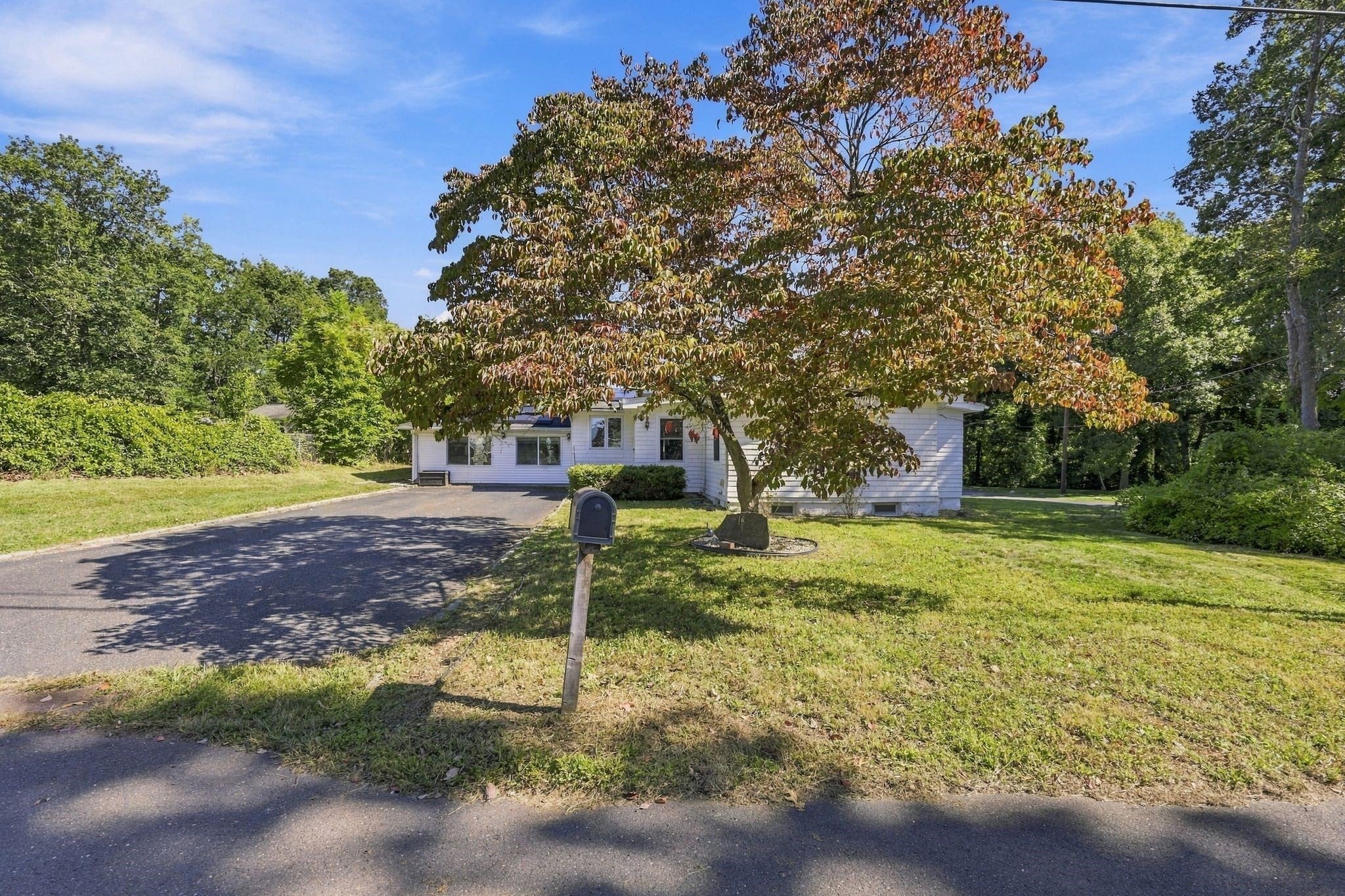 16 Oak St, Southwick, MA Photo #2