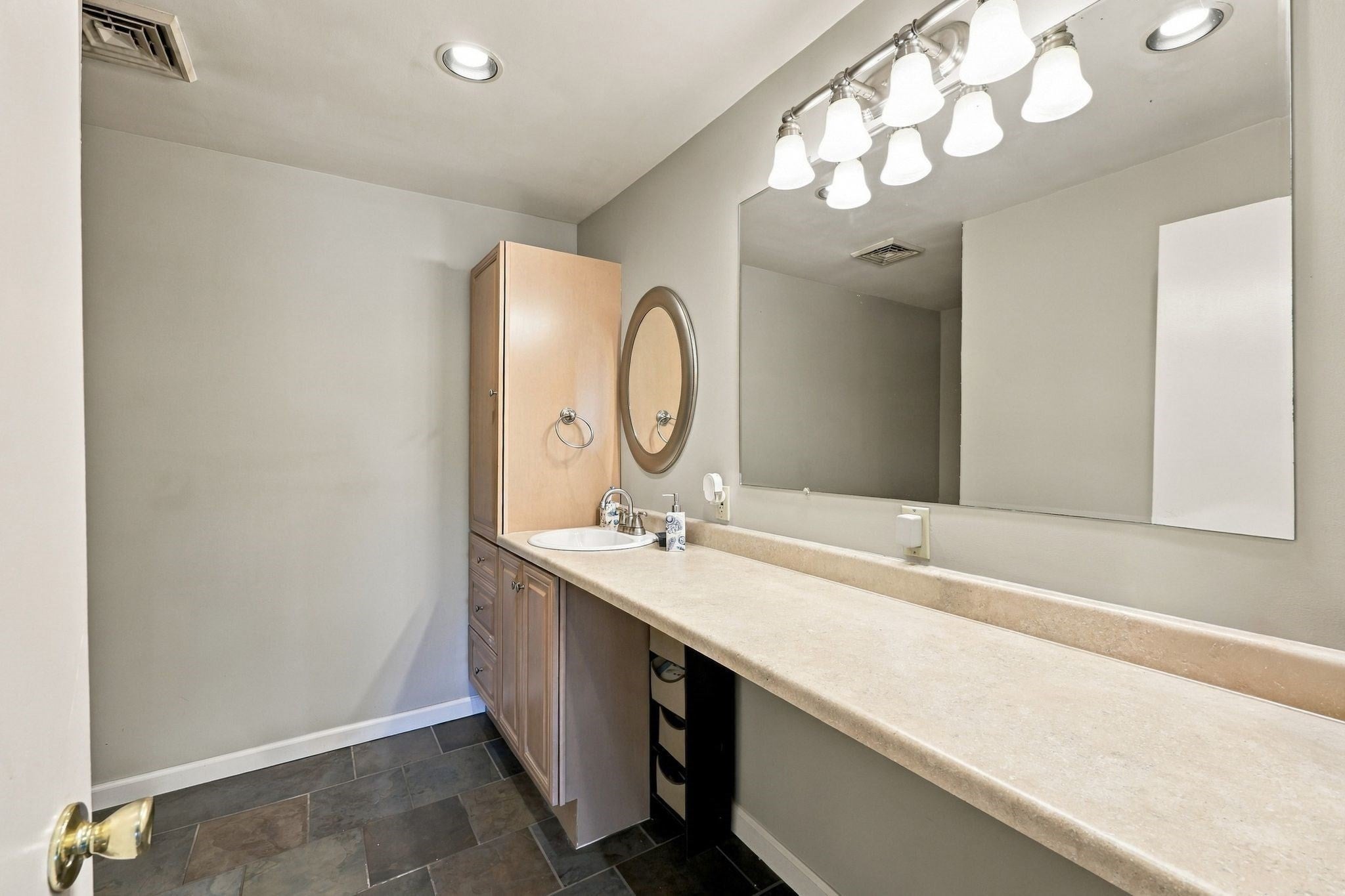 16 Oak St, Southwick, MA Photo #28