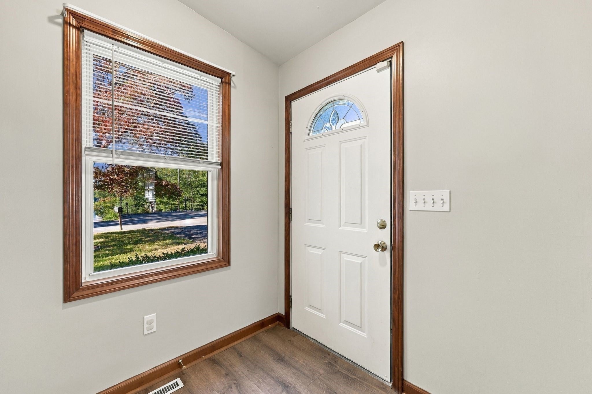 16 Oak St, Southwick, MA Photo #9
