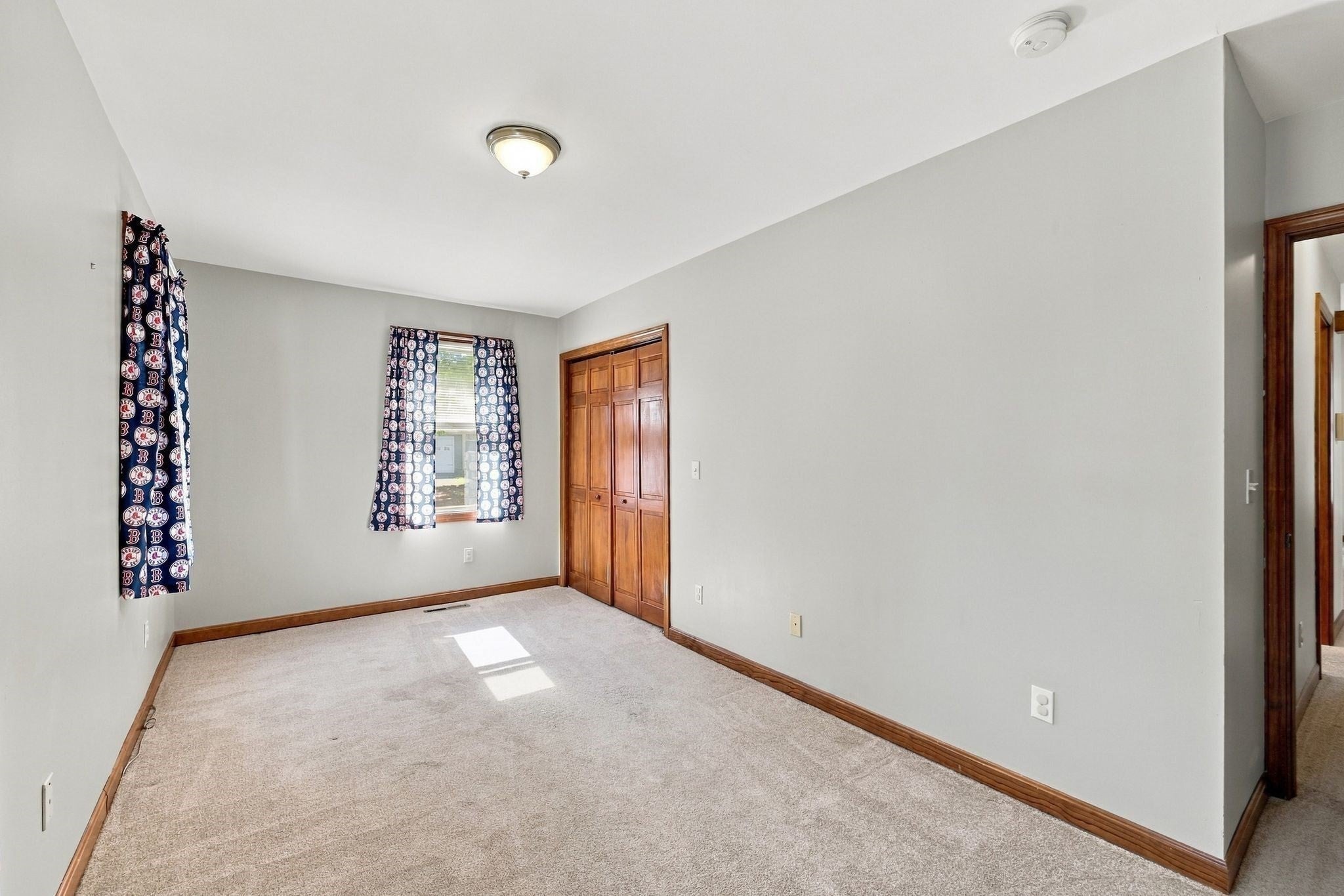 16 Oak St, Southwick, MA Photo #34