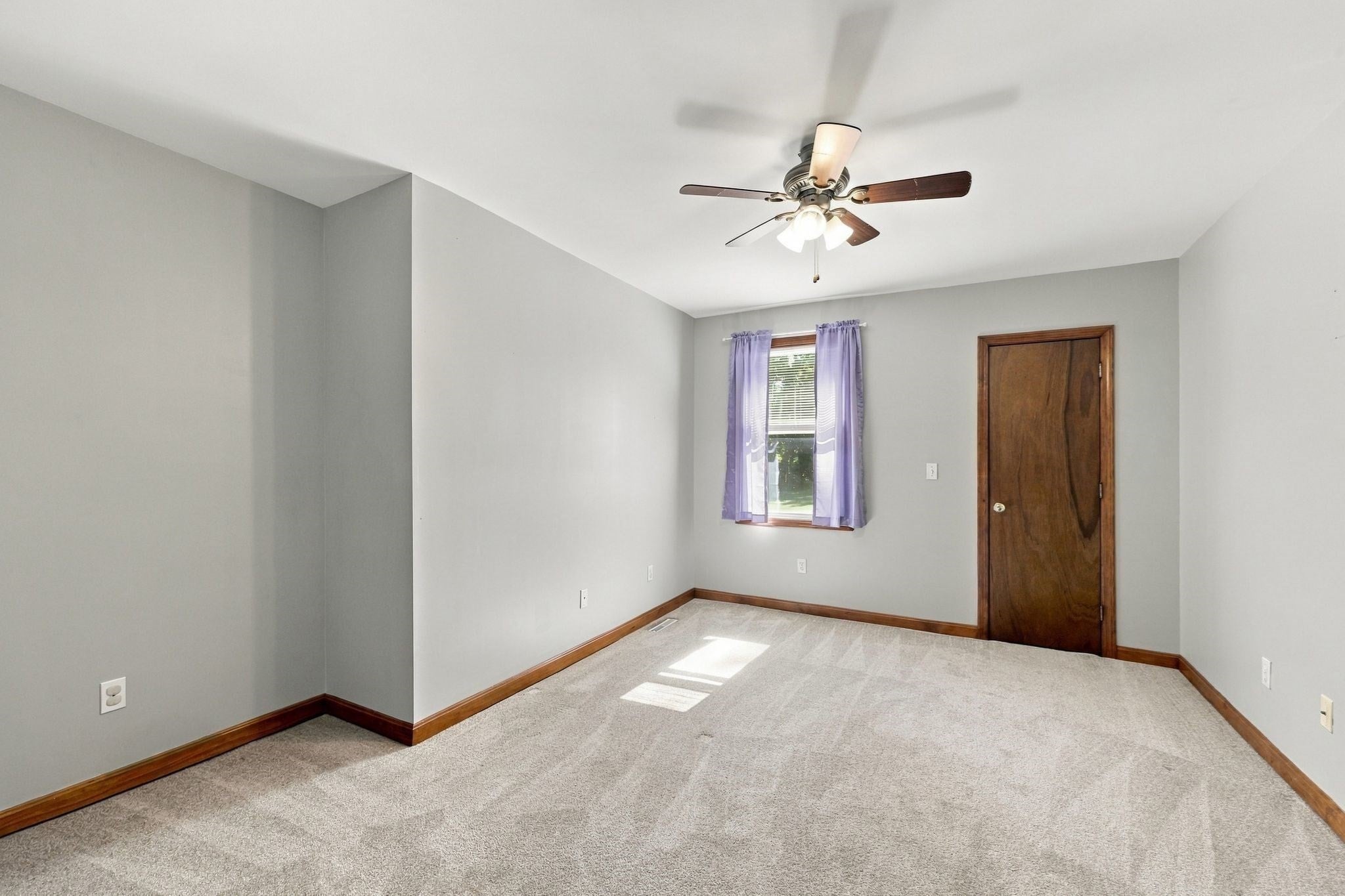 16 Oak St, Southwick, MA Photo #31