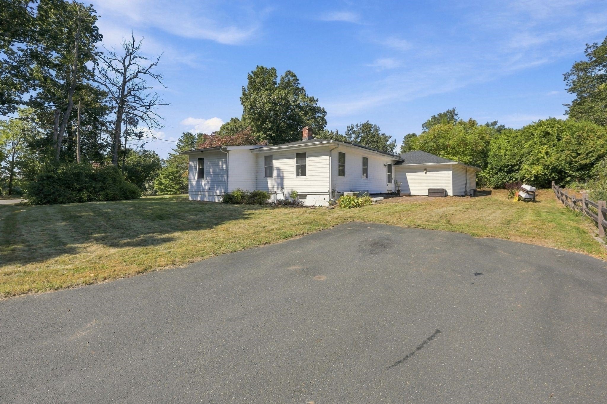16 Oak St, Southwick, MA Photo #36