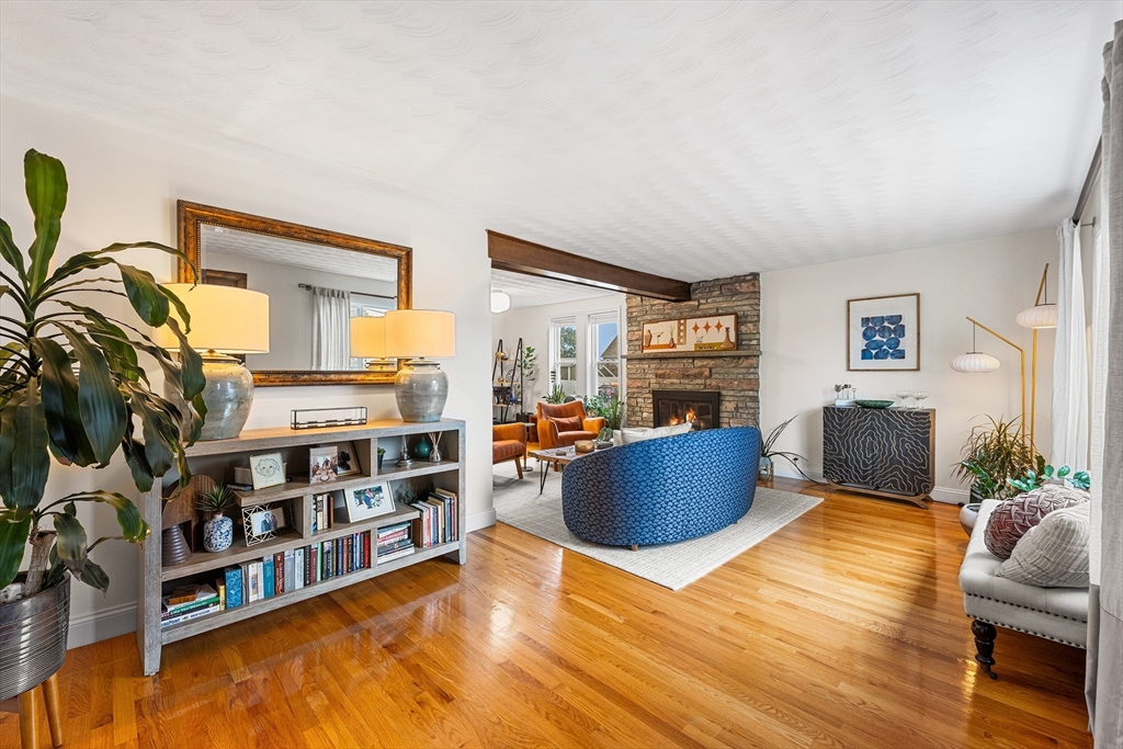 37 Huckins Ave