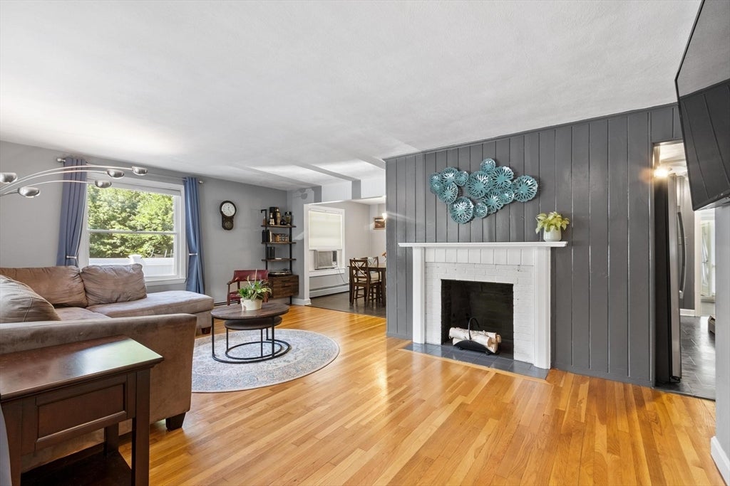 139 Harvard Rd, Littleton, MA, 139 Harvard Rd, Littleton, MA Photo #2