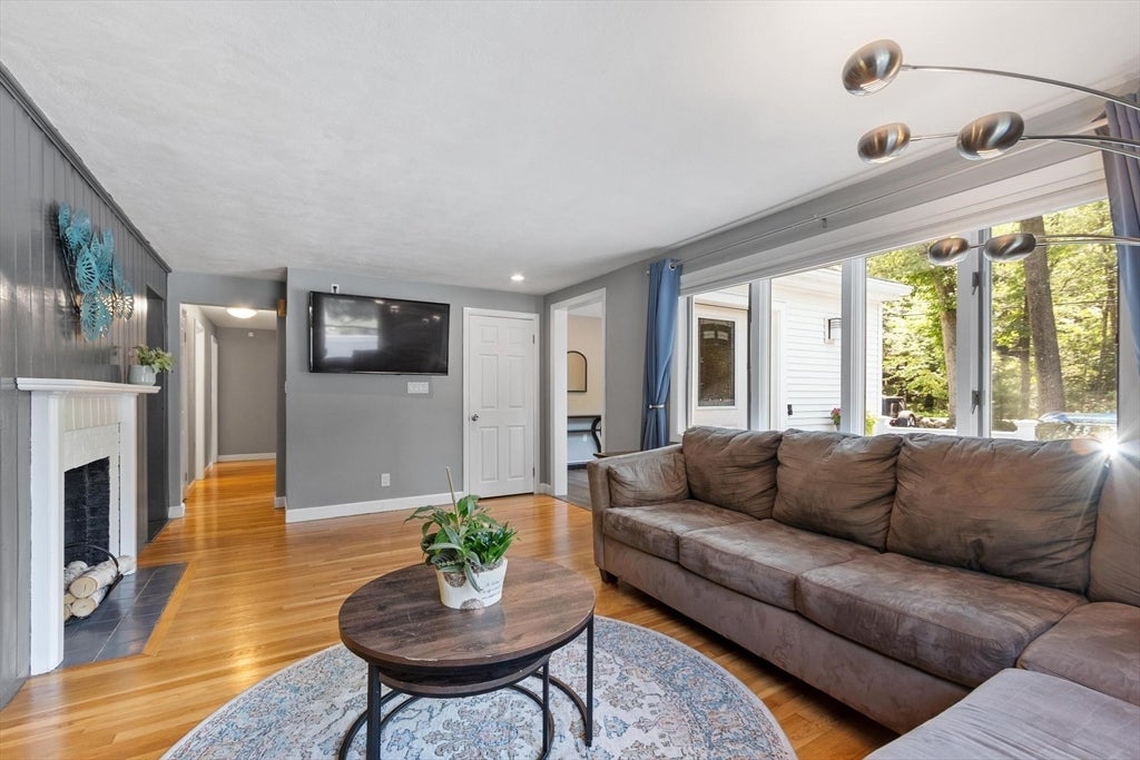 139 Harvard Rd, Littleton, MA, 139 Harvard Rd, Littleton, MA Photo #3