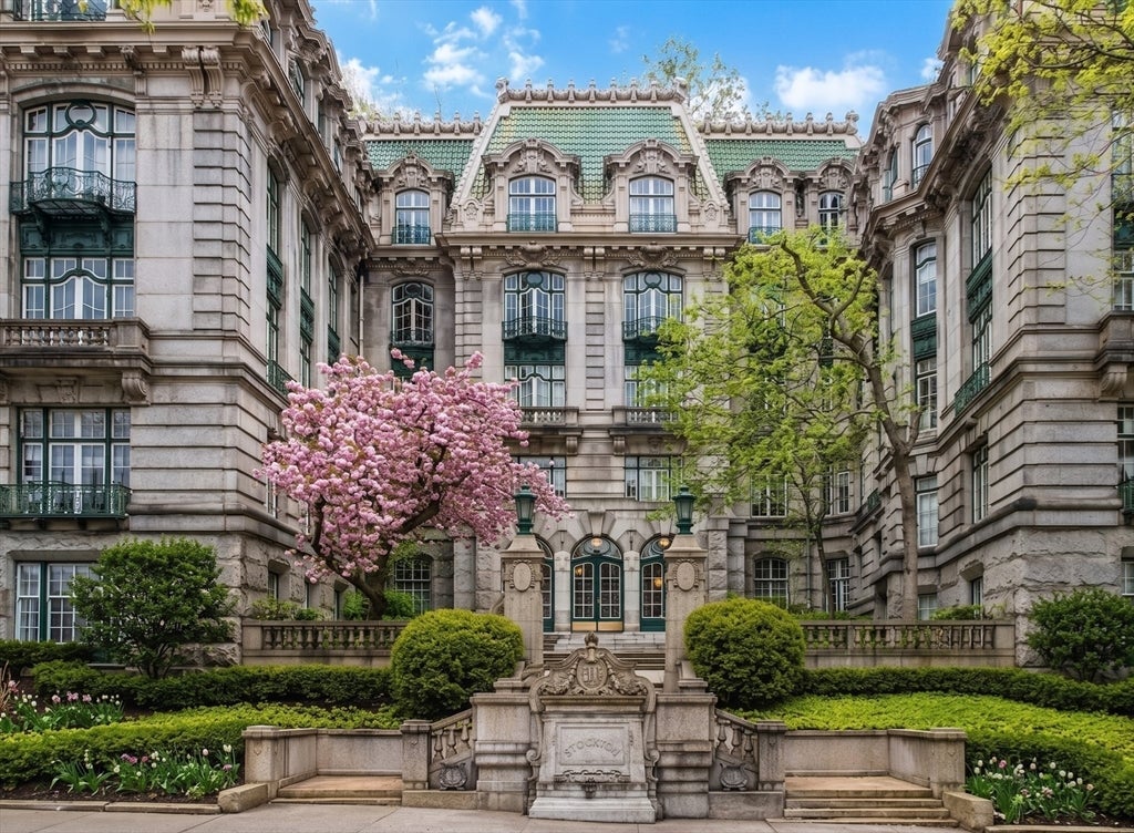 1514 Beacon St #36, Brookline, MA Photo #20