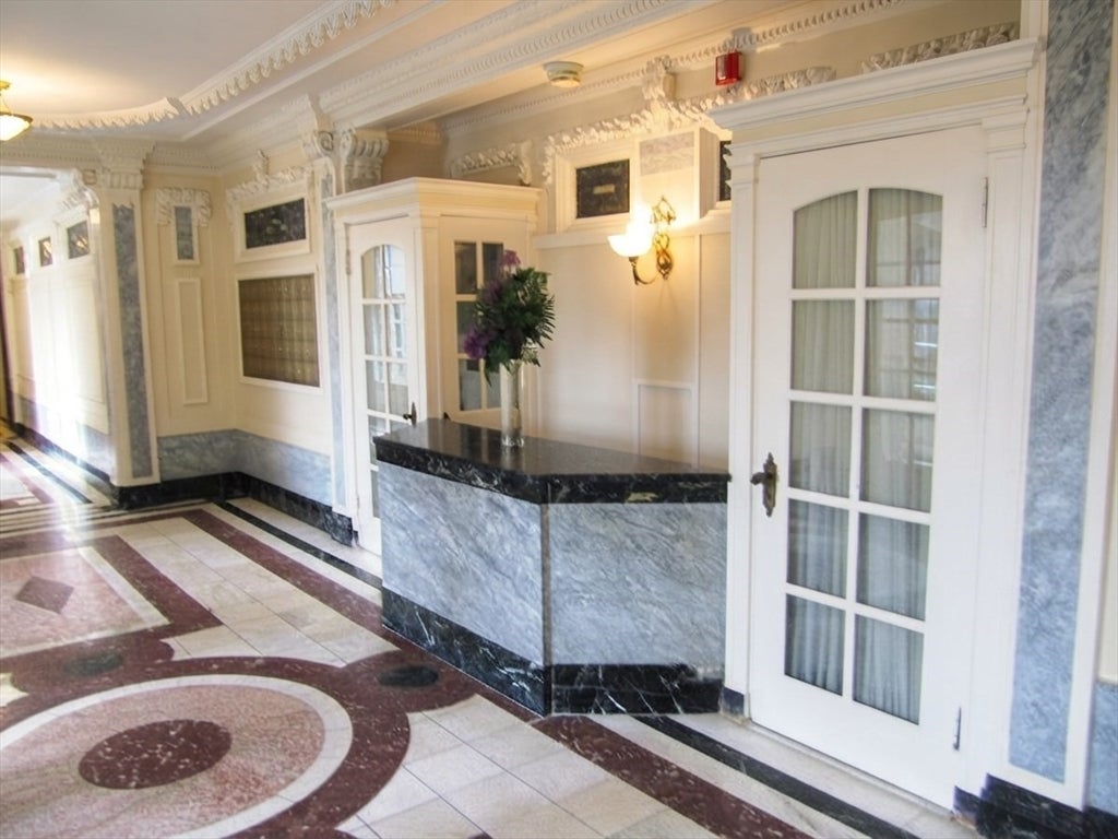 1514 Beacon St #36, Brookline, MA Photo #18