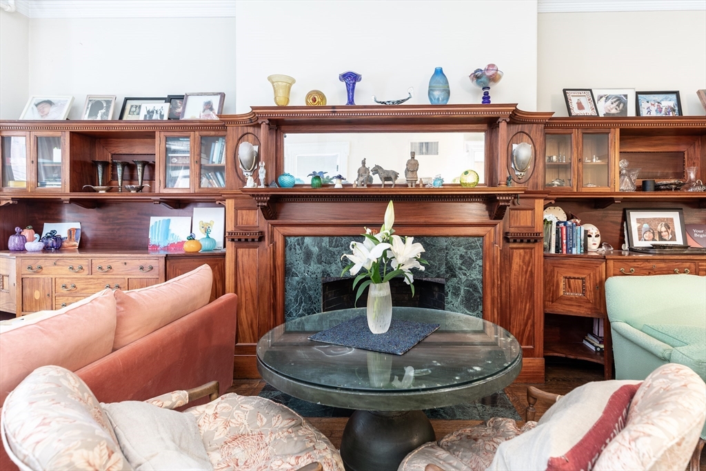 174 Commonwealth Ave 2/4