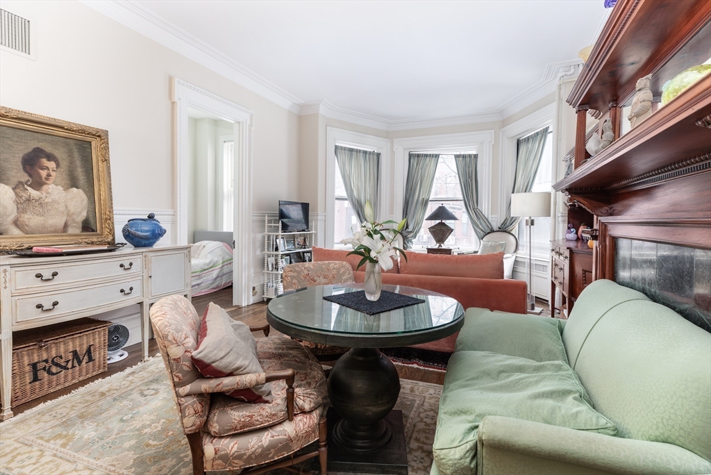 174 Commonwealth Ave 2/4