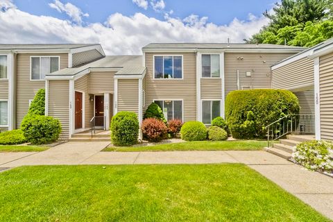 Photo of 144 Nassau Dr #144, Springfield, MA 01129 (MLS # 73527474)