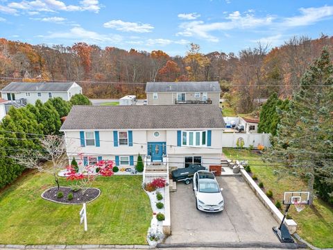 871 Norman St Fall River MA 02721