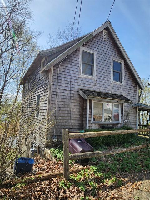 41 Pecksuot Rd Weymouth MA 02191