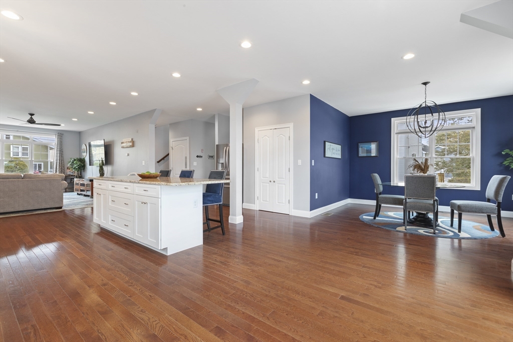 32 Colonial Rd, Webster, MA Photo #8