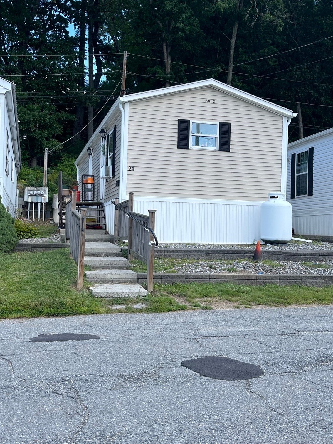 24 Mustang Ave, Marlborough MA 01752