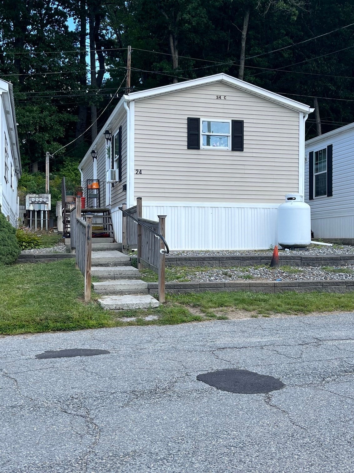 24 Mustang Ave