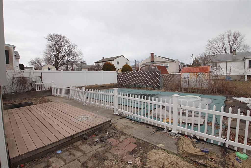 Revere, Massachusetts 02151, United States, 3 Bedrooms Bedrooms, ,1 BathroomBathrooms,Residential,Pending,81370