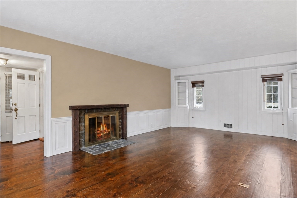 216 Boston Rd
