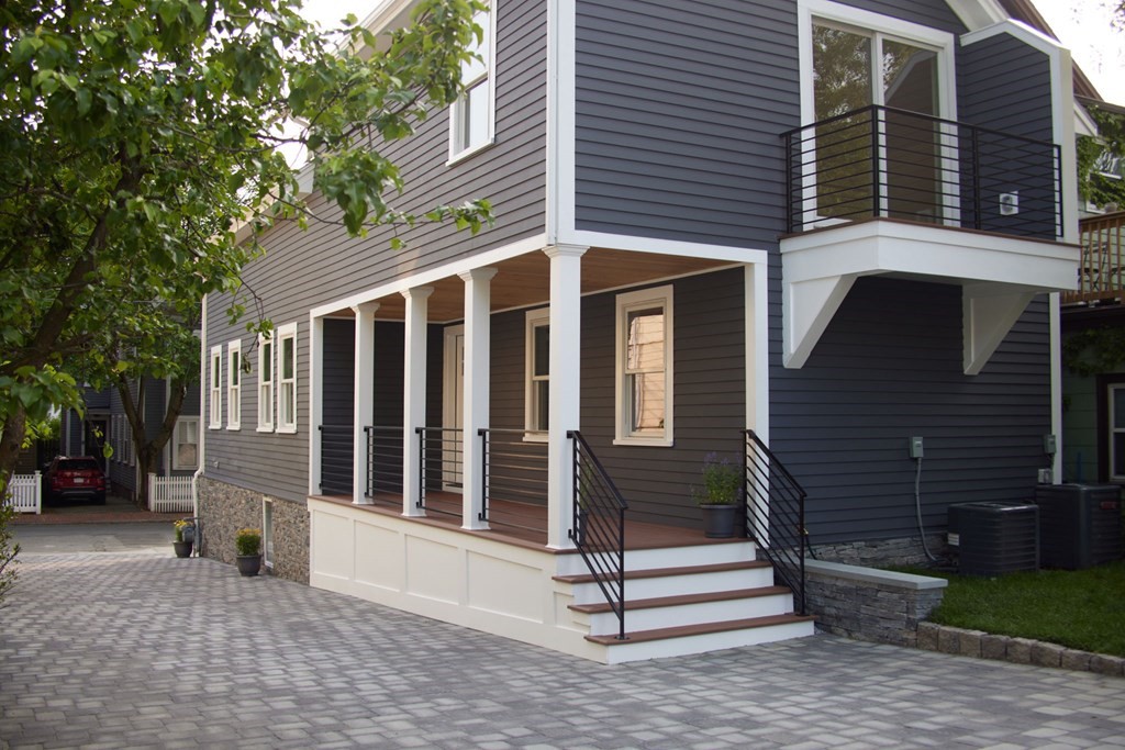 Photo 5 of 42 of 32 Line St house