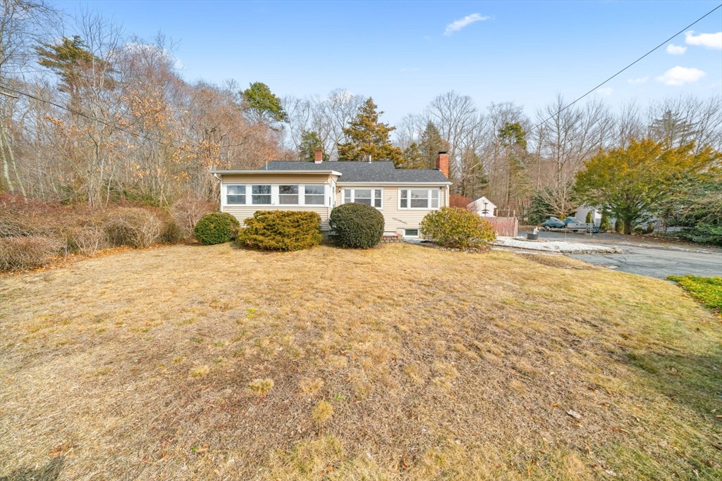 120 Hackett Ave