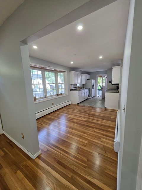 20 Oregon Ave Fitchburg MA 01420
