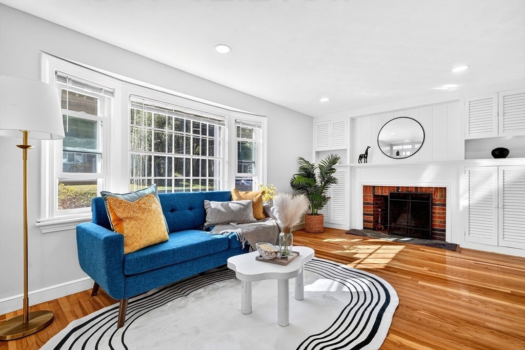 12 Fisher Terrace, Woburn, MA Photo #2