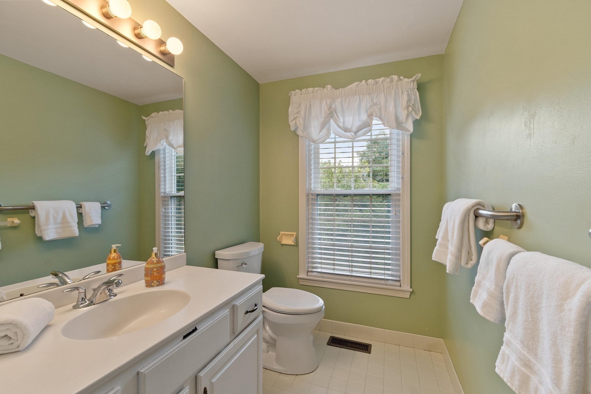 41 Mitchell Grant Way #41, Bedford, MA Photo #17