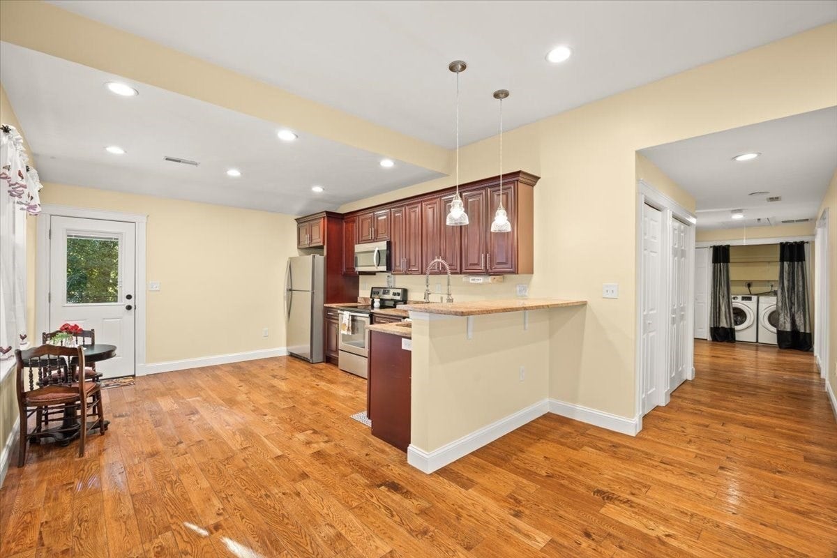 5 Wyman Rd
