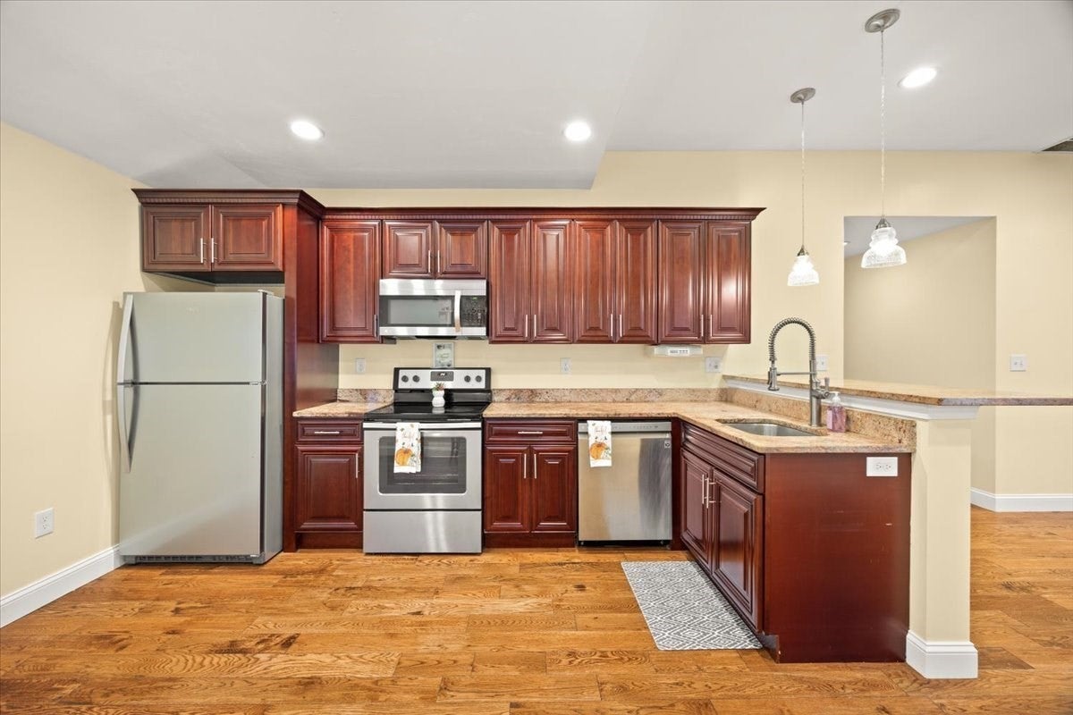 5 Wyman Rd, Randolph, MA, 5 Wyman Rd, Randolph, MA Photo #5