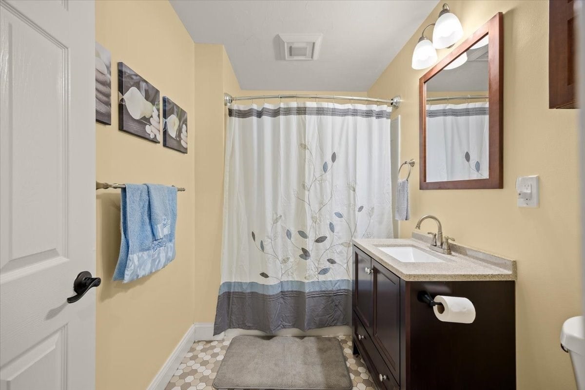 5 Wyman Rd, Randolph, MA, 5 Wyman Rd, Randolph, MA Photo #7
