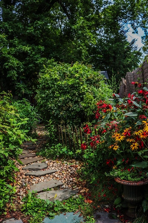 12 Webb St, Salem, MA Photo #2