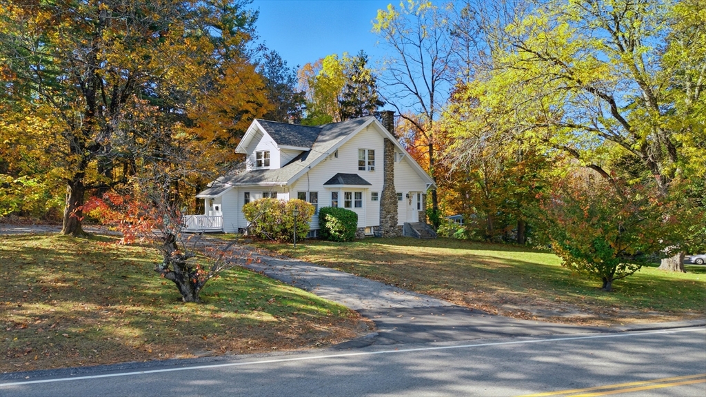 62 Maple St