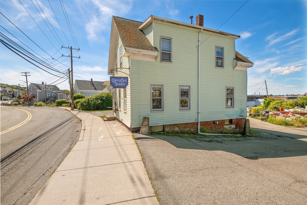 97 East Main St