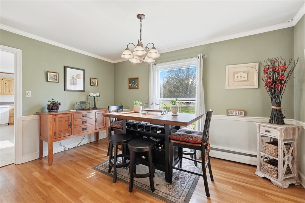 76 Fiske Hill Rd