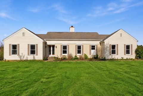 Photo of 76 Fiske Hill Rd, Sturbridge, MA 01566 (MLS # 73512886)