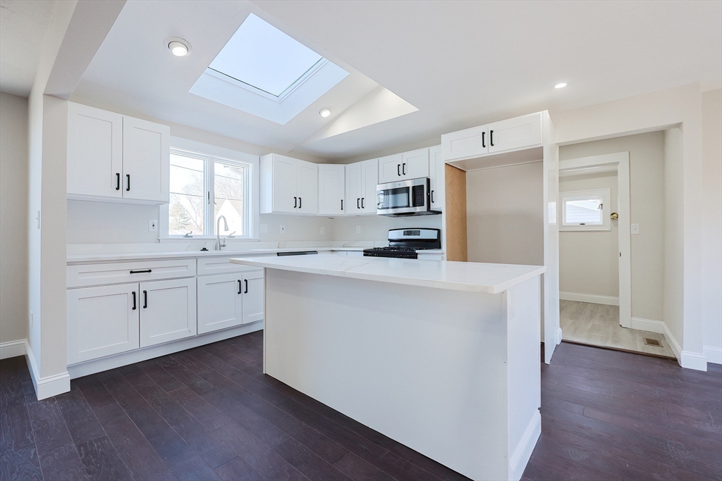 179 W Central St