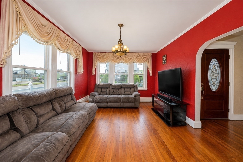96 Stanton Ave