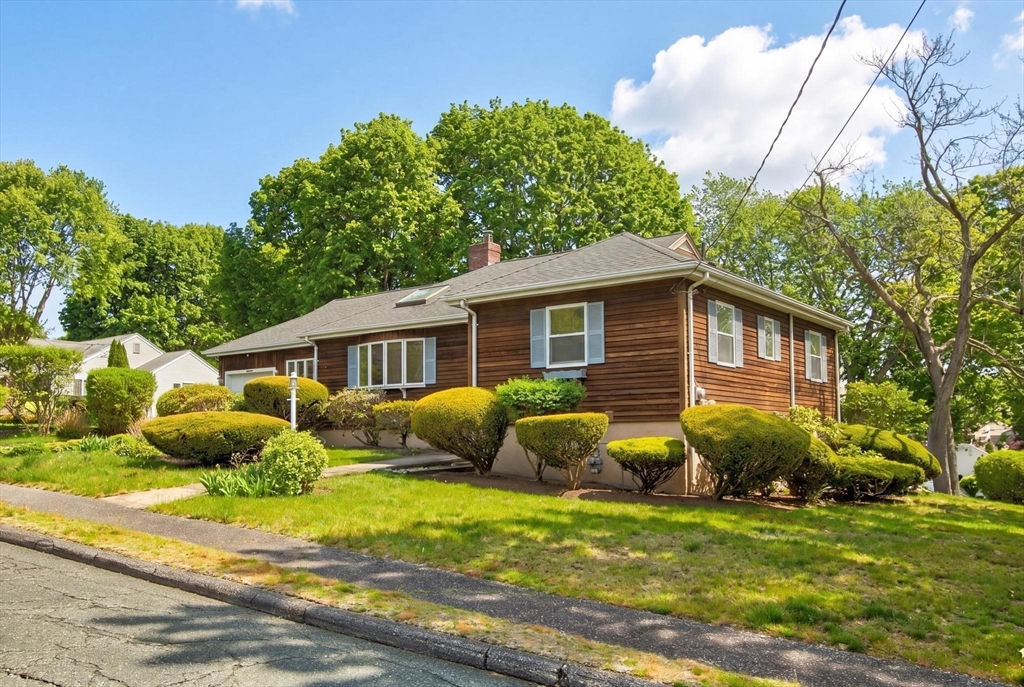 18 Williams Rd