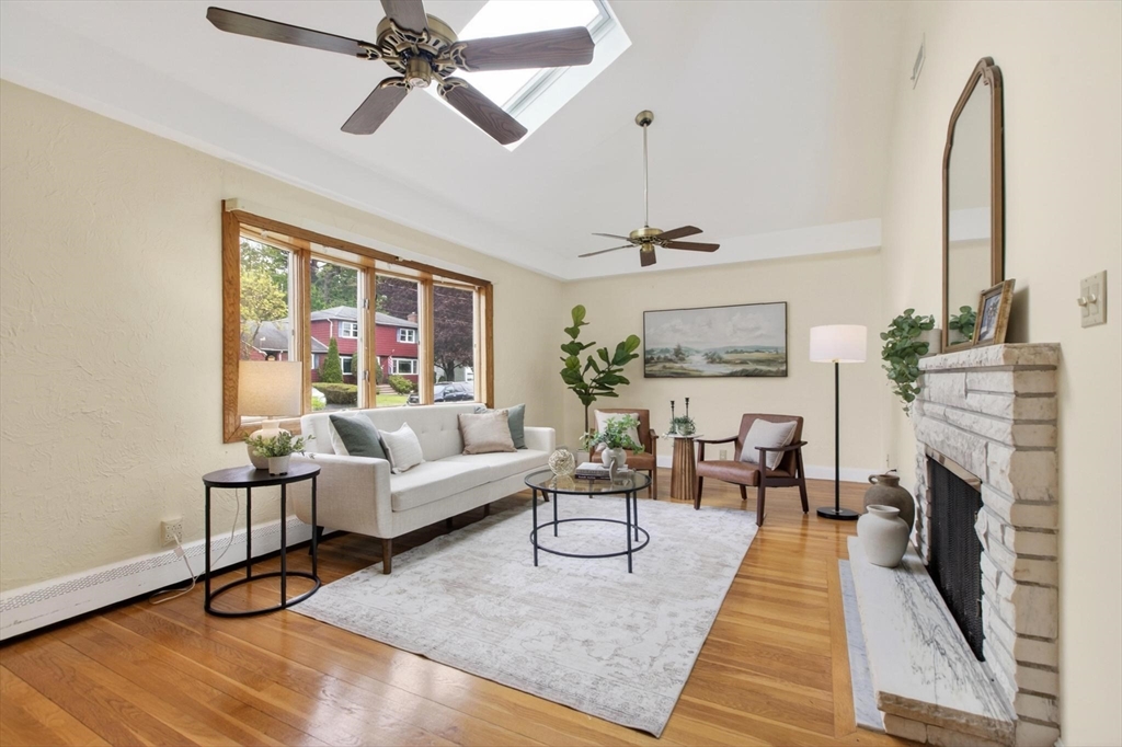 18 Williams Rd