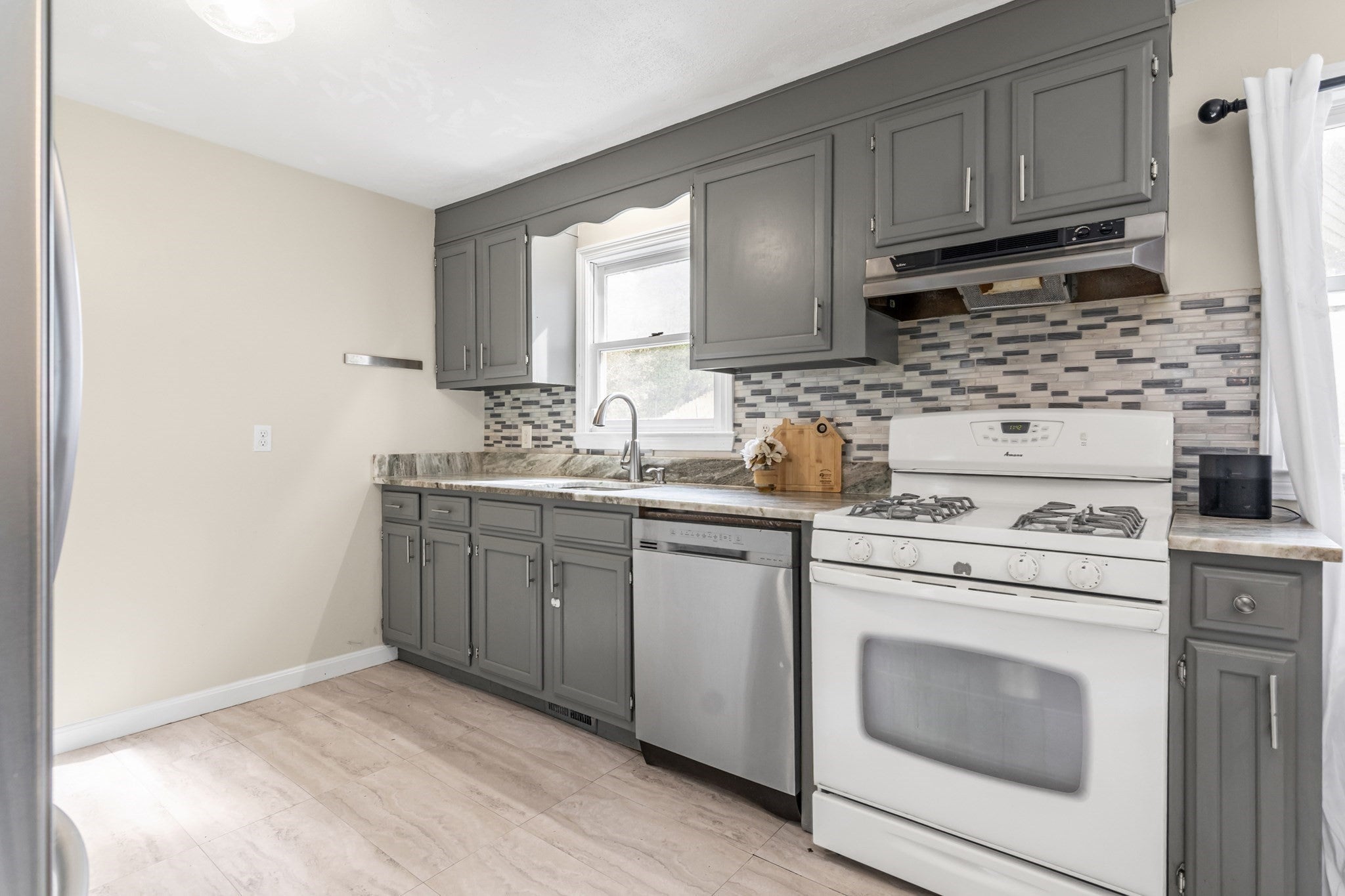 631 E Merrimack St #631, Lowell, MA, 631 E Merrimack St #631, Lowell, MA Photo #12