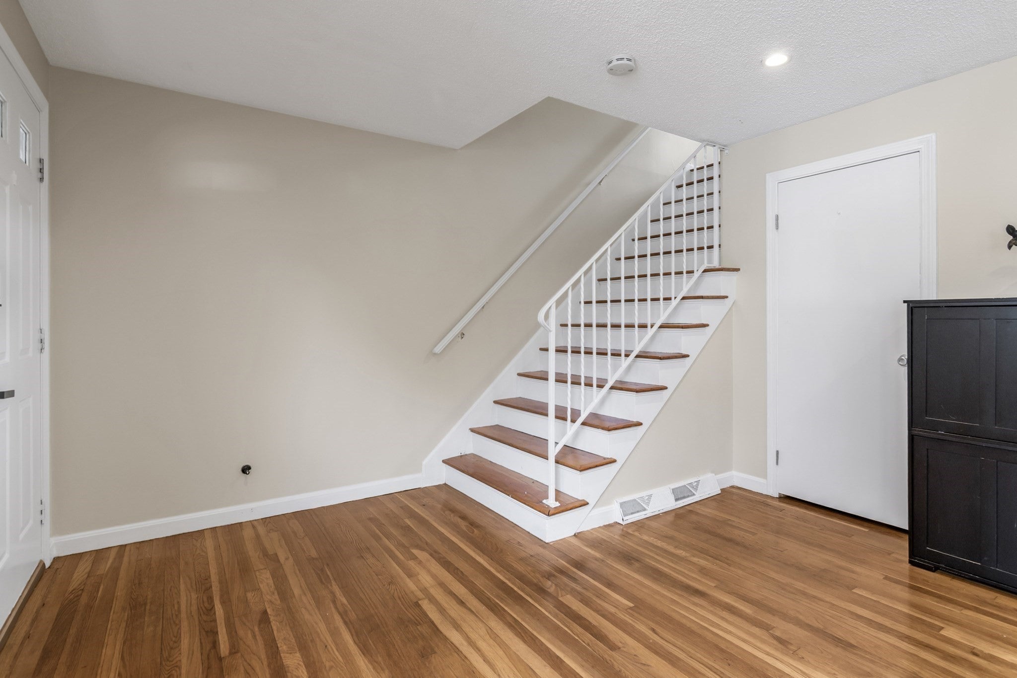 631 E Merrimack St #631, Lowell, MA, 631 E Merrimack St #631, Lowell, MA Photo #7