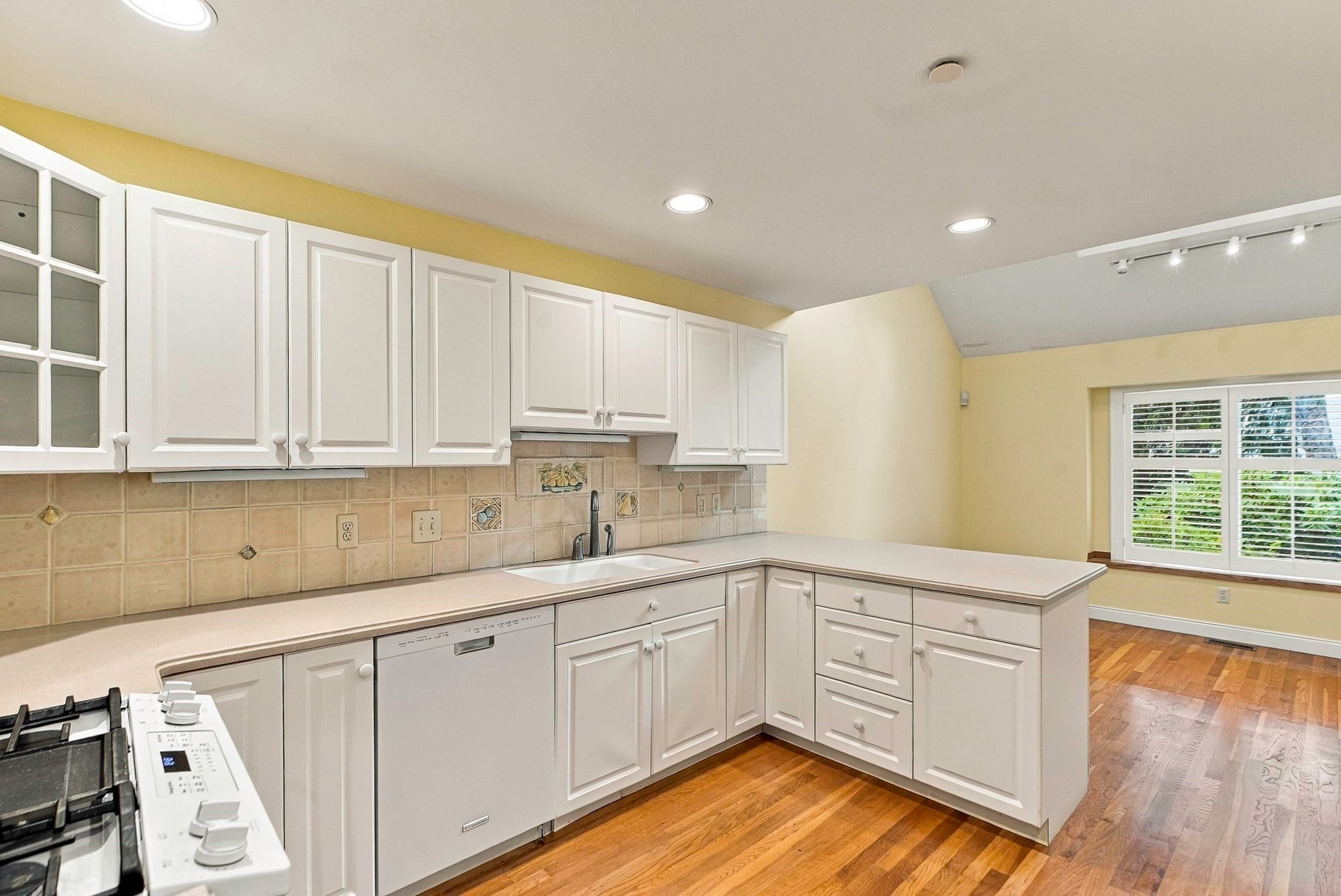 104 Dahlia Drive #104, Wayland, MA, 104 Dahlia Drive #104, Wayland, MA Photo #9