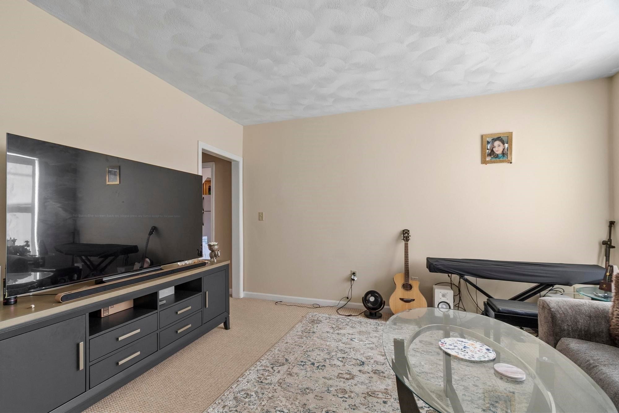 23 Pinehurst Ave, Billerica, MA Photo #8