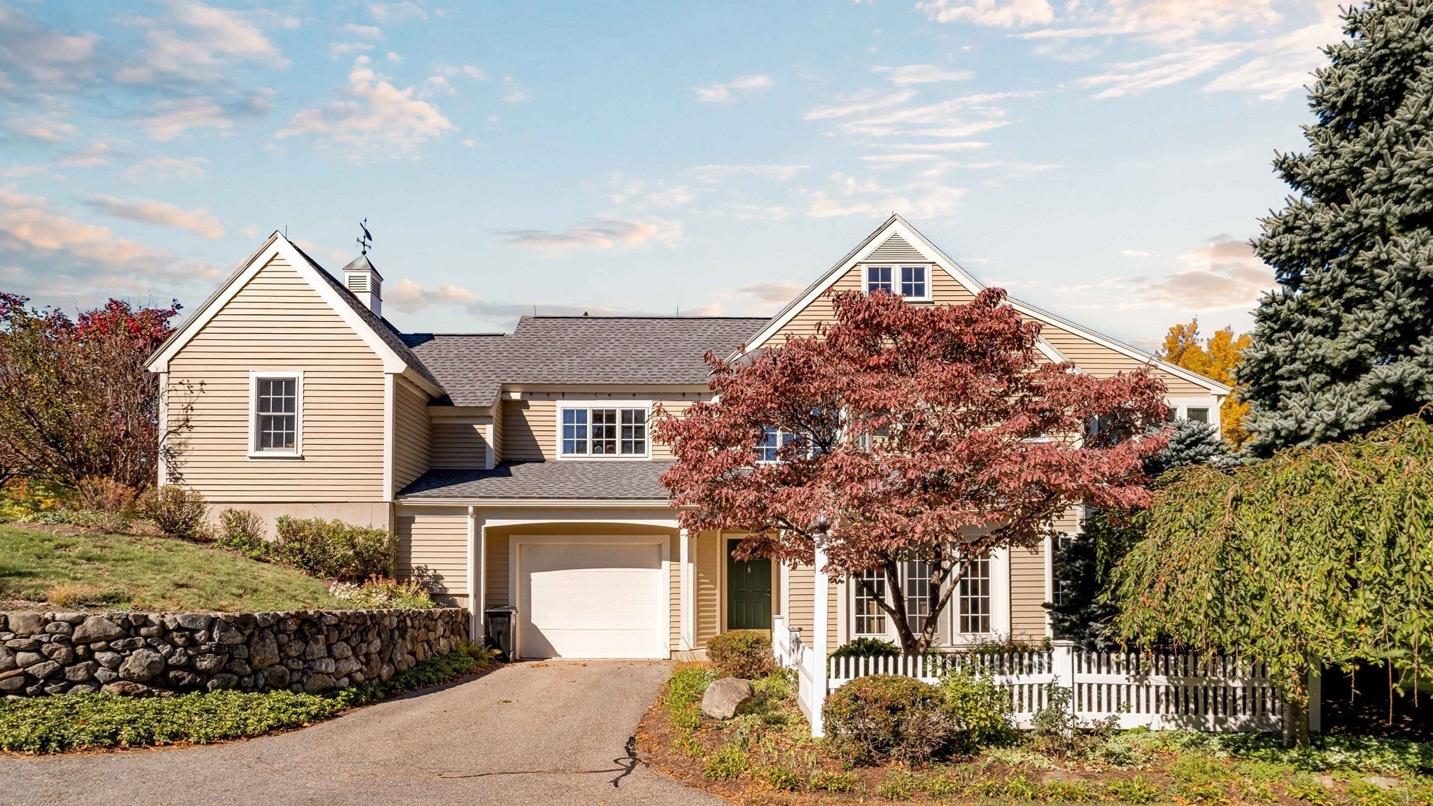 Photo of 46 Great Hill Drive, Topsfield, MA